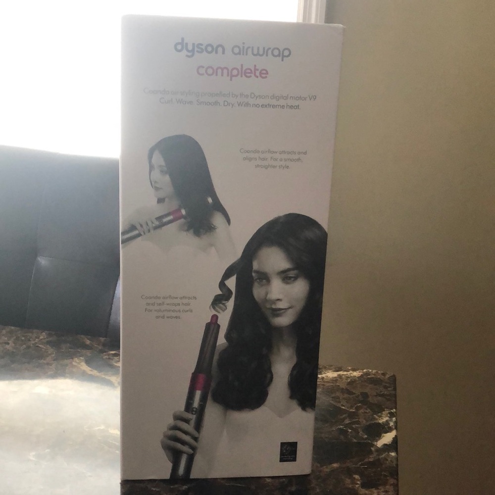 Dyson Airwrap Complete with case